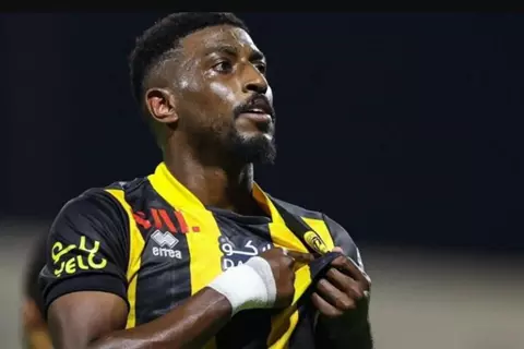 رسميًا.. اتحاد جدة يعلن تجديد عقد مدافعه